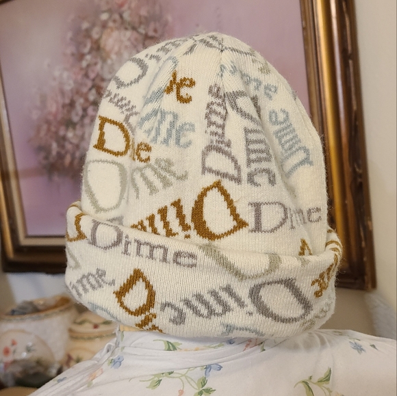 Dime off-white "haha!" Beanie one size - Picture 3 of 6